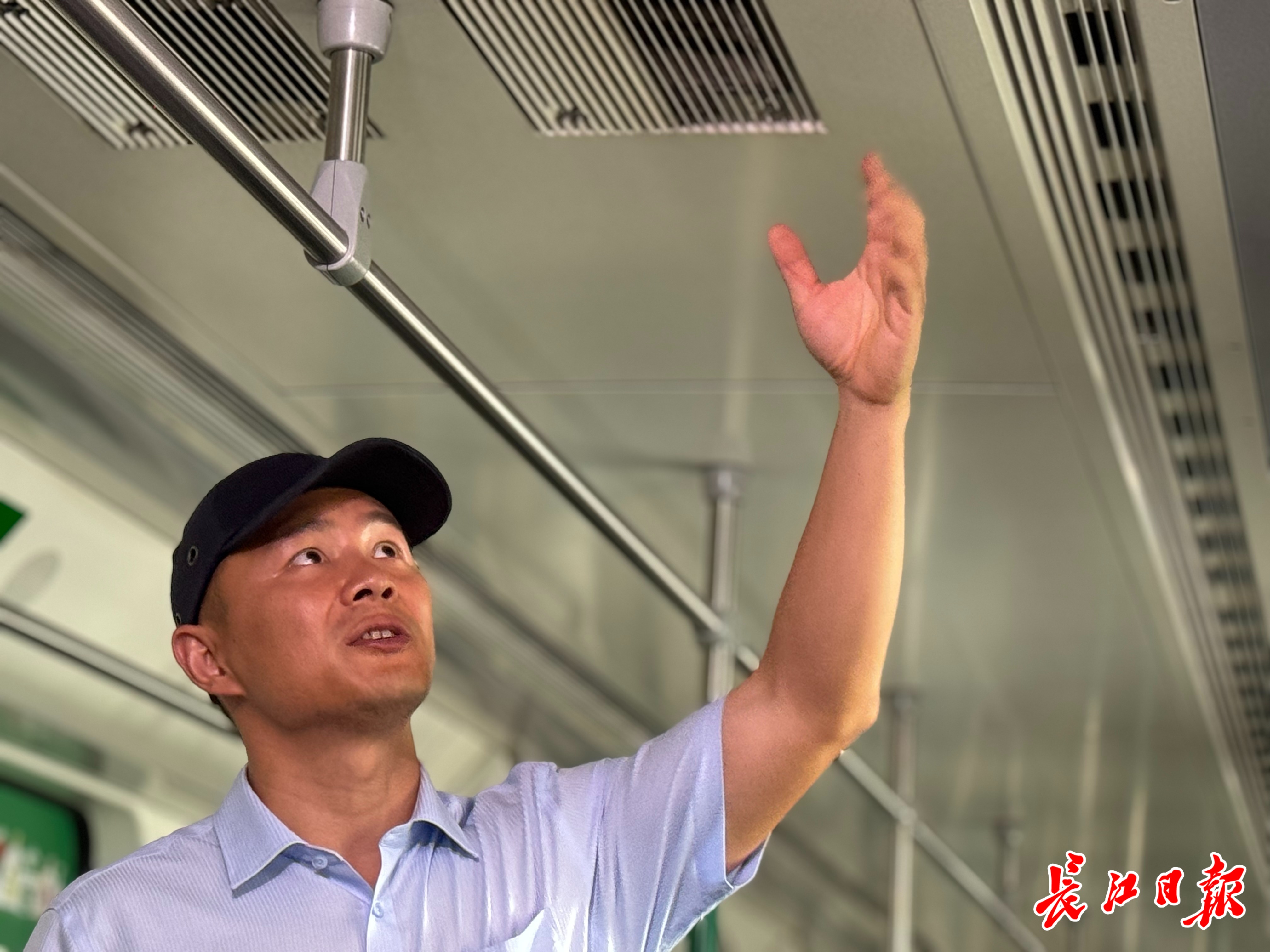半小时全身汗湿！入伏首日跟着维修工检修地铁空调(图1)
