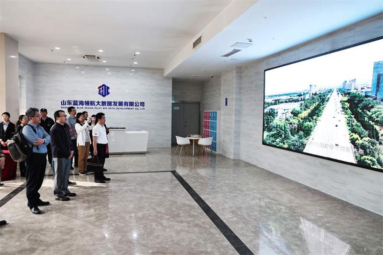 Kaiyun（中国体育）：向“新”发力朝“质”攀峰——章丘加快形成新质生产力助推强区建设_泉城新闻_大众网(图1)