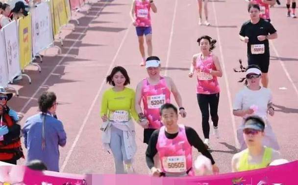 燕冬萍余波未平无锡马拉松“野鸳鸯”遭疯传公司紧急回应(图3)