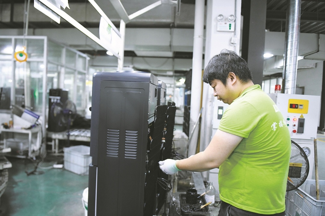 Kaiyun体育网站：炎天暑日宁波家电为世界送“清凉”(图5)