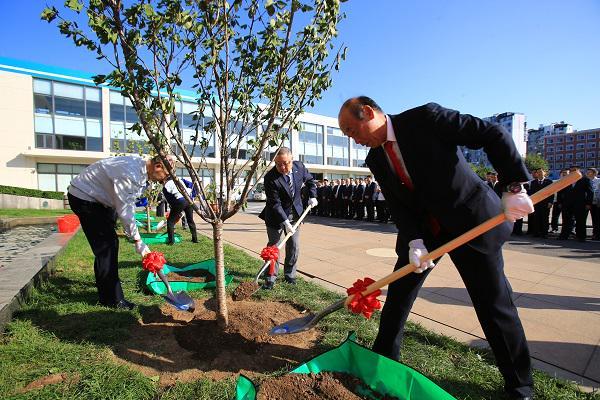 同心同梦共创未来——冰山松洋压缩机开业三十周年庆典圆满举行‌(图2)