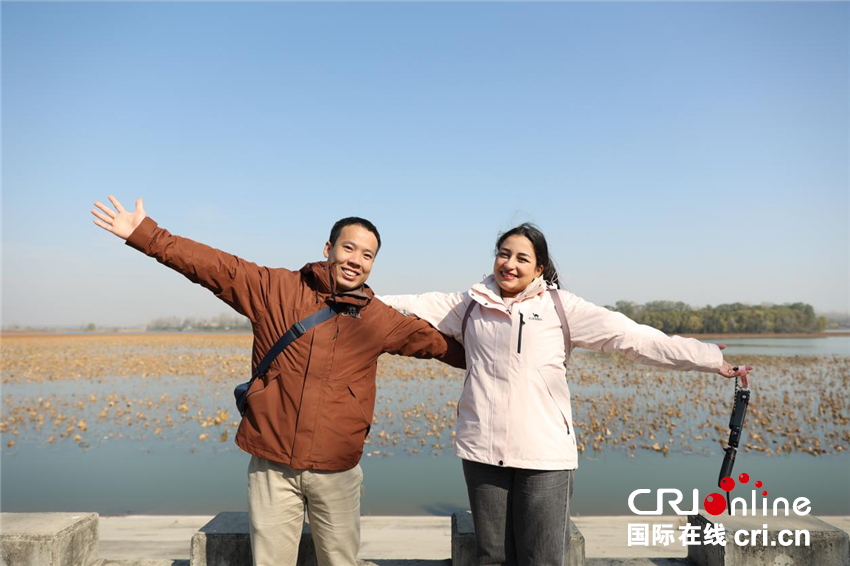 【2025打卡中国】商丘民权有多“冷”？外国网红在这里找到了一条百亿“热”链！(图3)