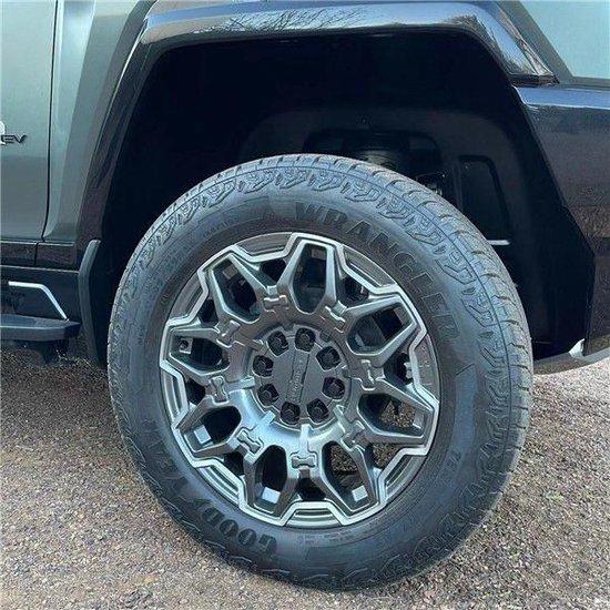 Kaiyun（中国体育）：2025款悍马H2黑武士的车身尺寸相比老款有变化吗？现车多少钱(图3)