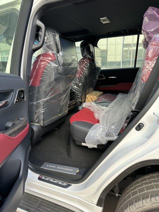 Kaiyun（中国体育）：2024款酷路泽3300柴油VXR帝国版现车优惠报价(图7)