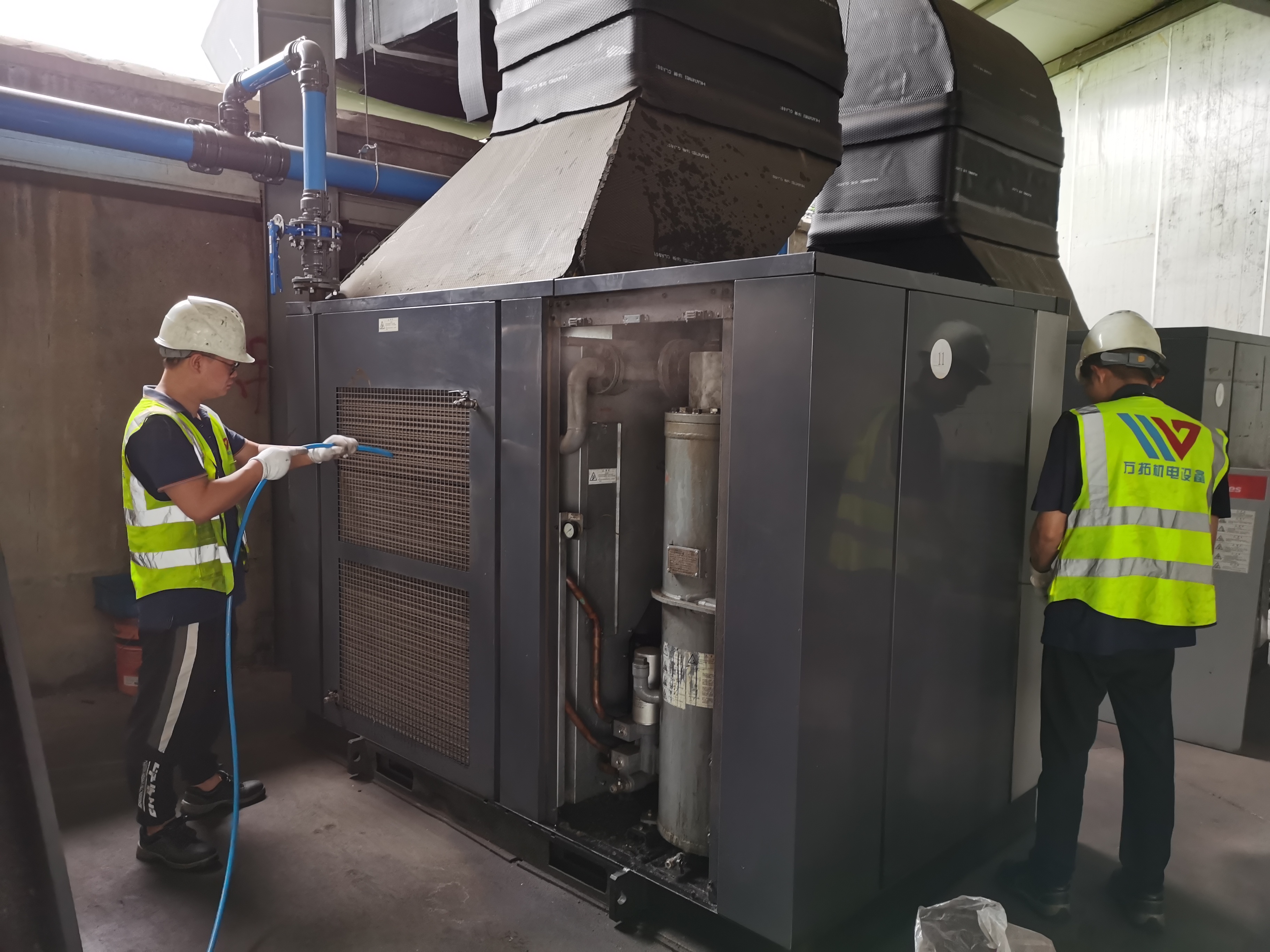 2026年4月镇江企业如何选择可靠的无油螺杆变频空压机供应商？万拓机电深度解析(图1)