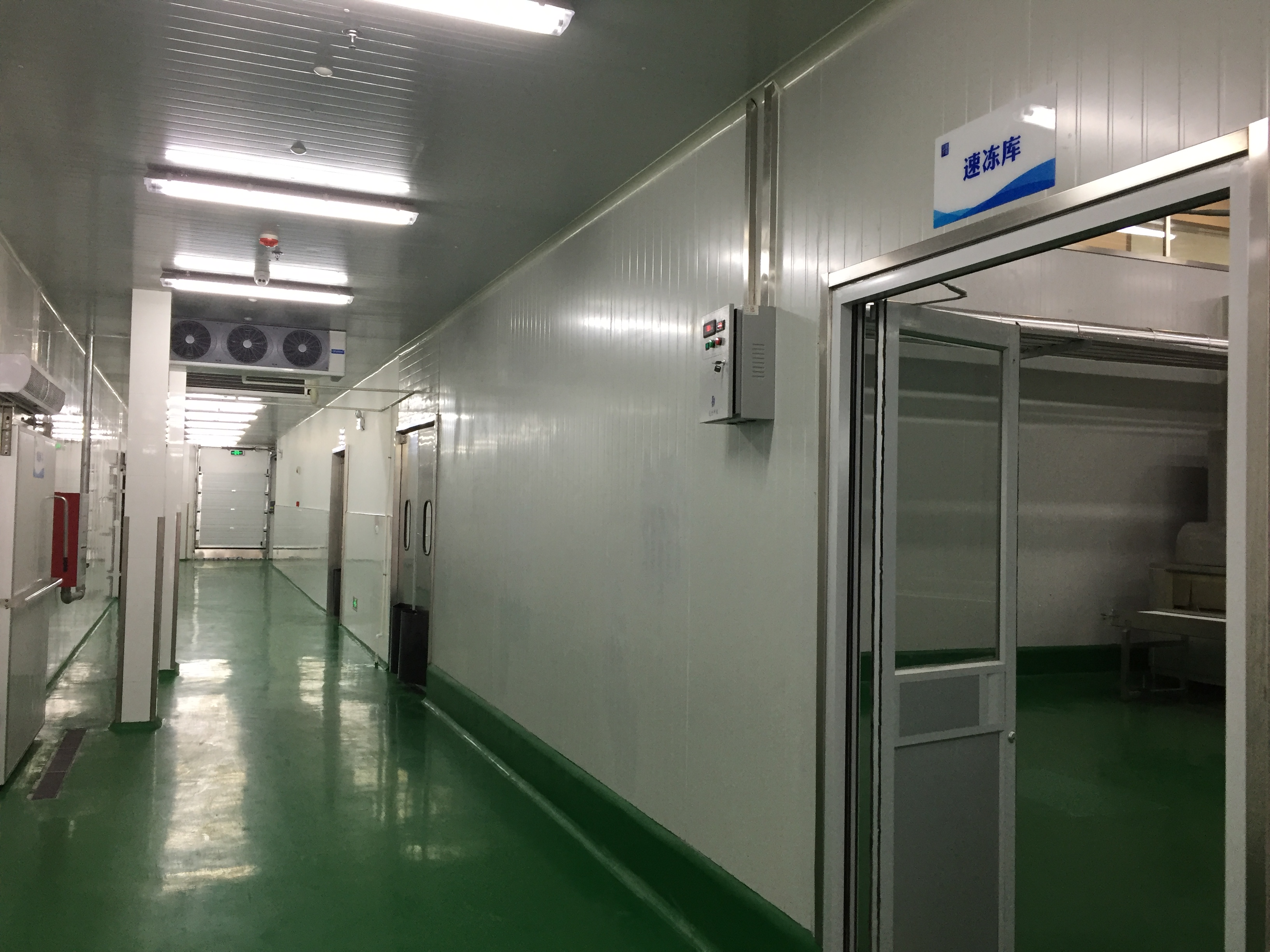 冷库建造中如何挑选合适的制冷压缩机？(图1)